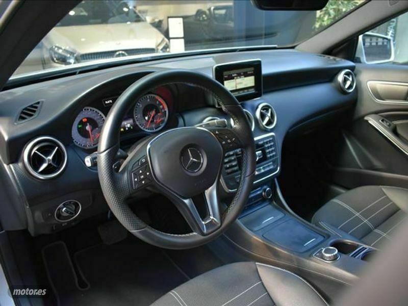 Usado Mercedes A200 136 CV (100 kW) 2016 Plateado Berlina
