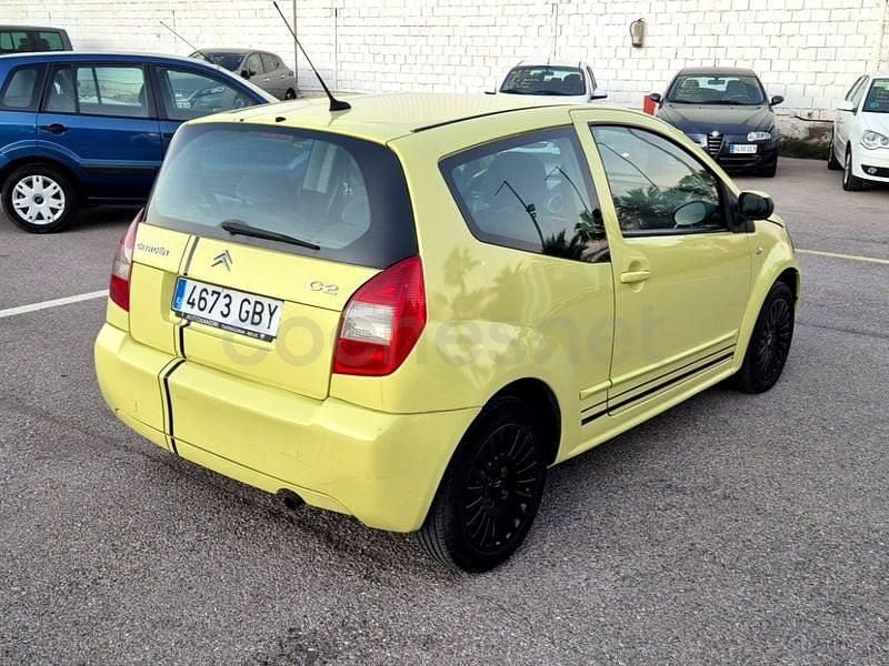 Usado Citroën C2 VTR Sport 70 CV (51 kW) 2008 Amarillo Utilitario
