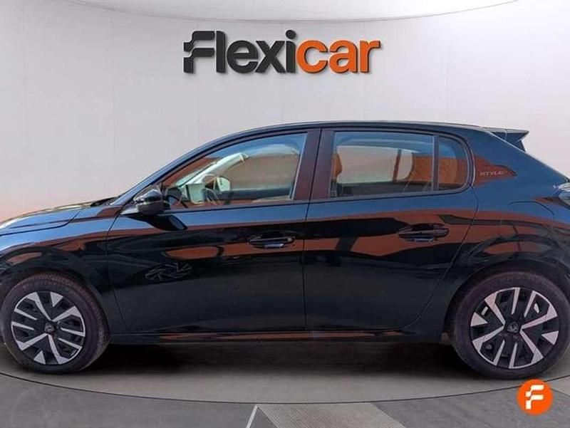 Usado Peugeot 208 Style 101 CV (74 kW) 2024 Negro Utilitario
