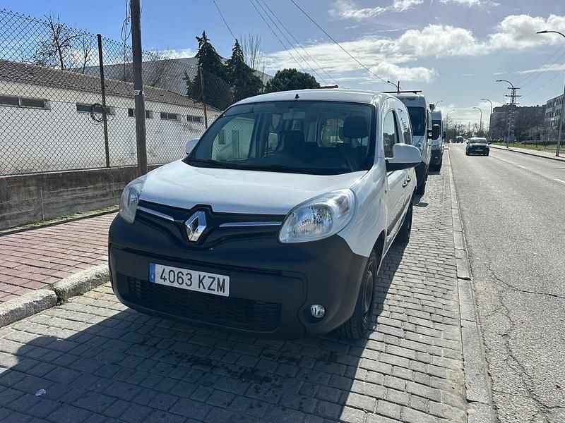 Usado Renault Kangoo Zen 95 CV (69 kW) 2019 Blanco Monovolumen