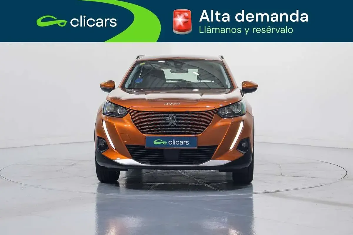 Usado Peugeot e-2008 Allure 100 kW (136 CV) 2020 Naranja SUV