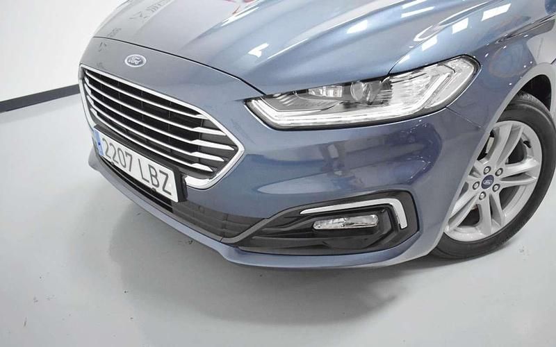 Usado Ford Mondeo Titanium 150 CV (110 kW) 2019 Azul Berlina