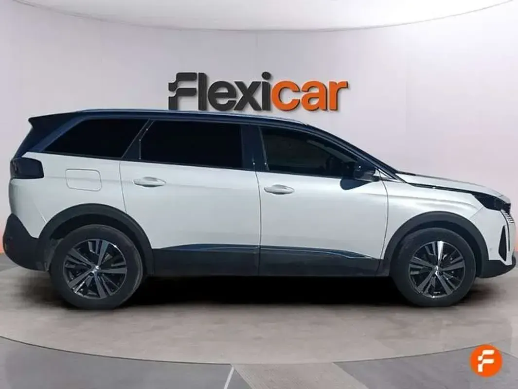 Usado Peugeot 5008 Allure 131 CV (96 kW) 2021 Blanco SUV