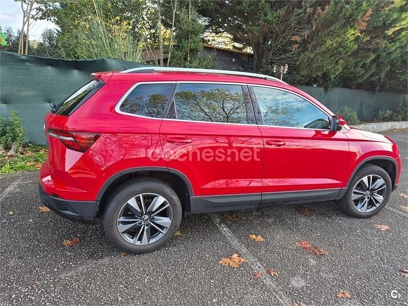 Usado Skoda Karoq Style 150 CV (110 kW) 2023 Rojo SUV