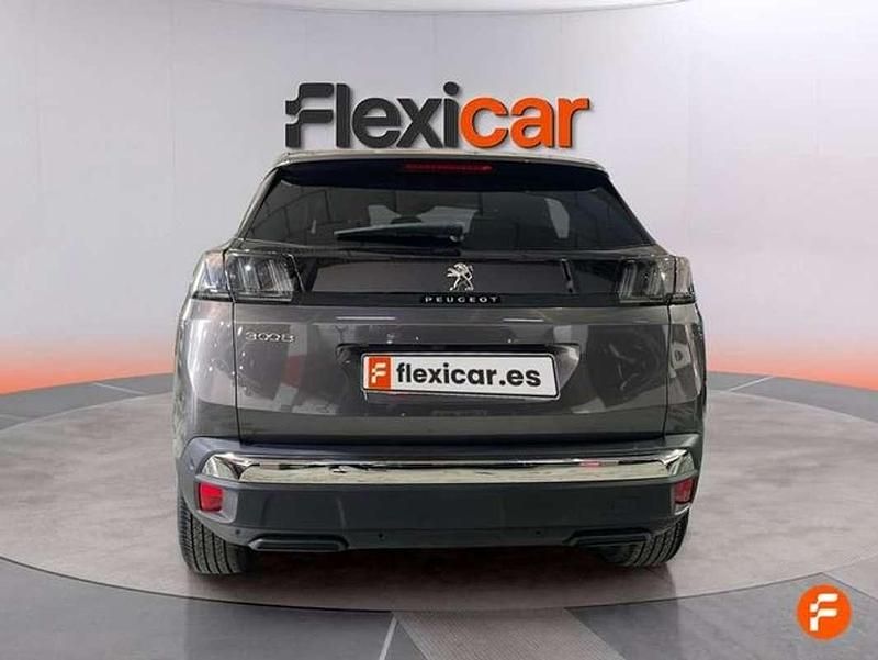 Usado Peugeot 3008 Allure 136 CV (100 kW) 2024 Gris SUV
