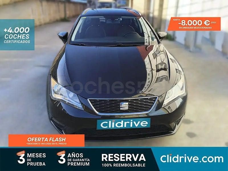 Usado Seat Leon Reference 105 CV (77 kW) 2015 Negro Familiar
