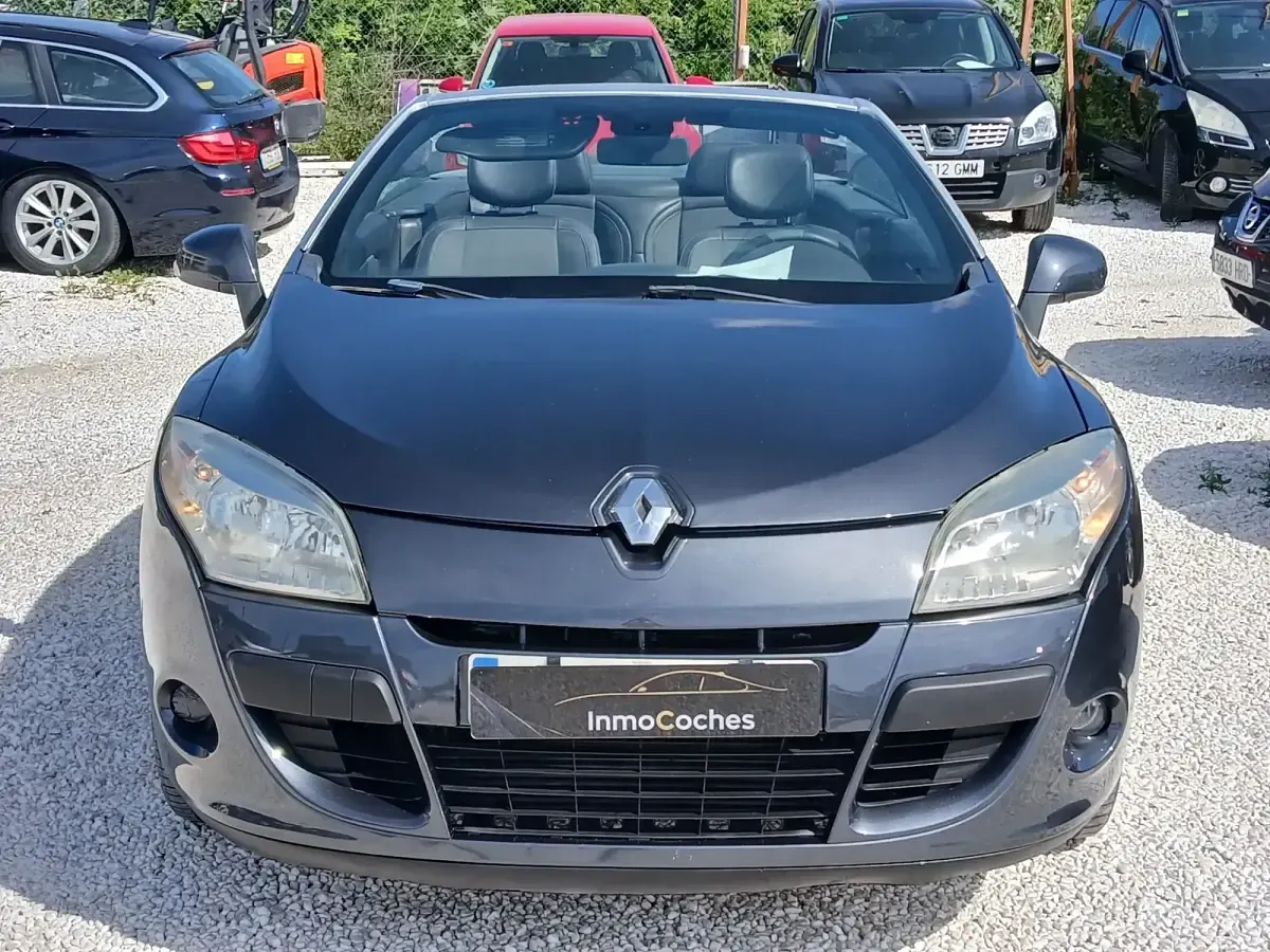 Usado Renault Mégane Dynamique 130 CV (95 kW) 2011 Negro Utilitario