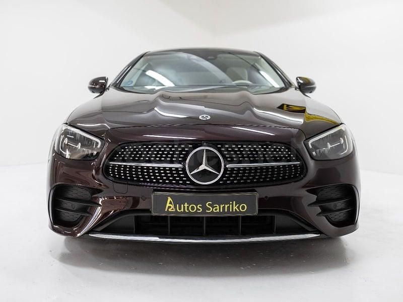 Usado Mercedes E350 299 CV (219 kW) 2022 Violeta / lila Coupe