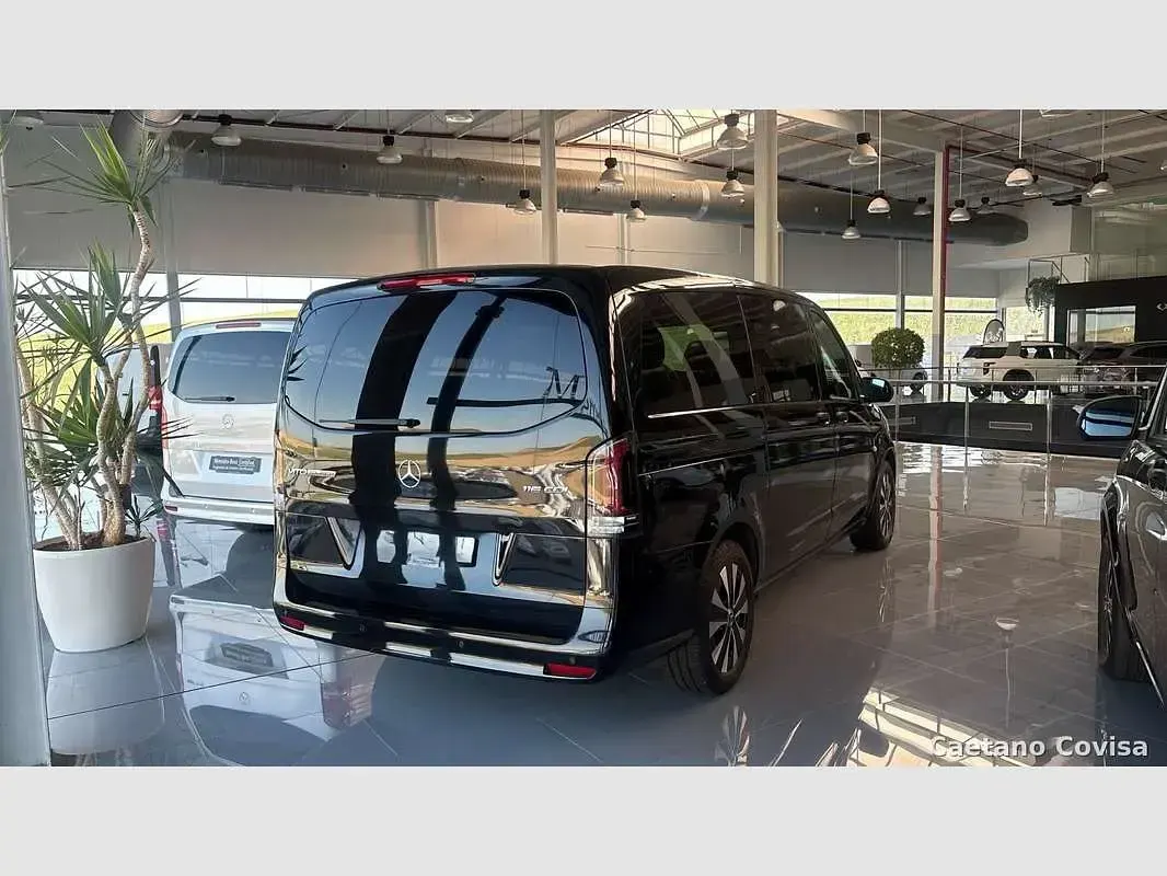 Usado Mercedes Vito 136 CV (100 kW) 2024 Negro Van