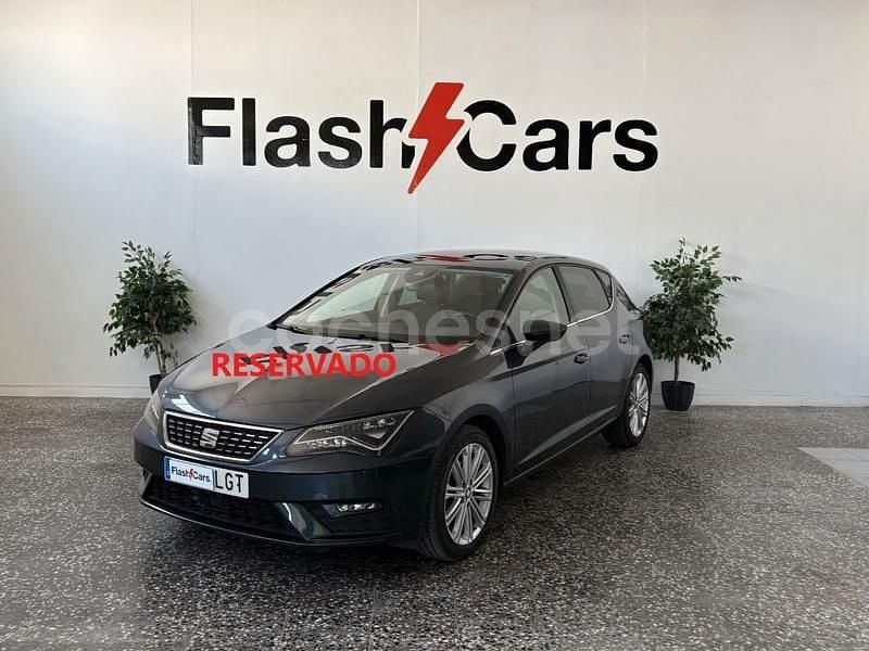 Gris / plata Usado 2020 Seat Leon XCELLENCE Berlina | 16.990 € (Precio justo) - Imagen 1/4