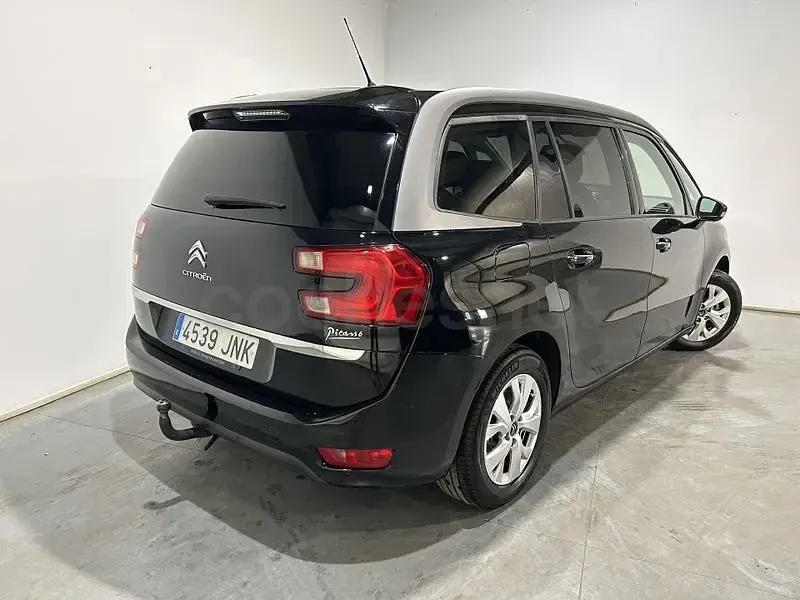 Usado Citroën Grand C4 Picasso Feel 120 CV (88 kW) 2016 Negro Monovolumen