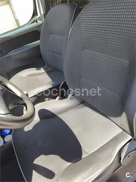 Usado Peugeot Partner Tepee 75 CV (55 kW) 2009 Gris / plata Monovolumen