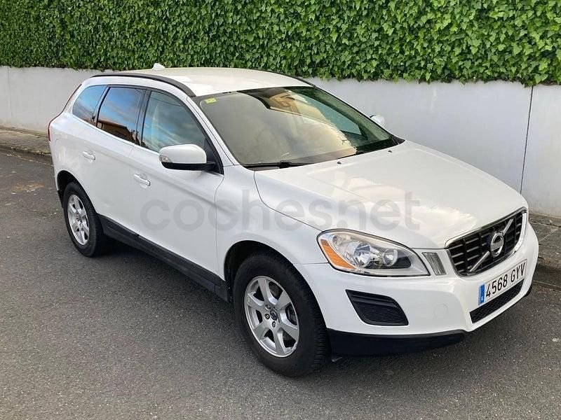 Używany Volvo XC60 Momentum 163 KM (119 kW) 2010 Biały SUV