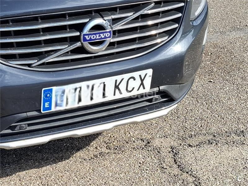 Gris / plata Usado 2017 Volvo XC60 Momentum SUV | 11.500 € (Buen precio) - Imagen 1/4