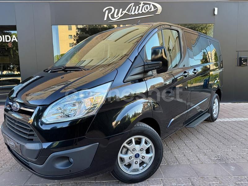 Negro Usado 2015 Ford Tourneo Custom Titanium Monovolumen | 23.999 € (Caro) - Imagen 1/4