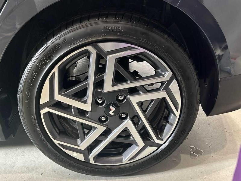 Usado Hyundai i20 N Line 80 CV (58 kW) 2025 Aurora grey Berlina