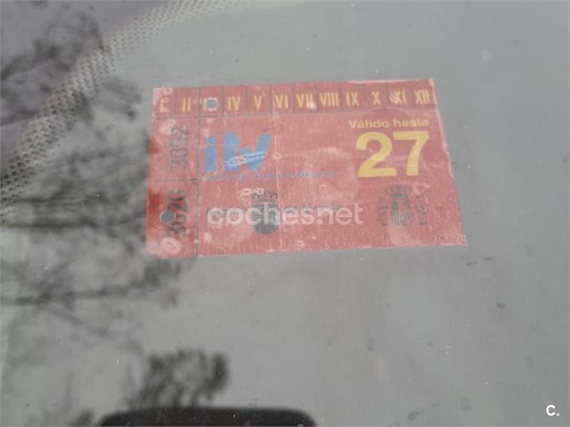 Usado Renault Scénic II Dynamique 105 CV (77 kW) 2005 Gris / plata Monovolumen