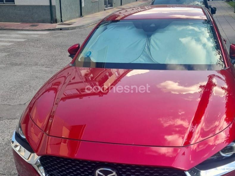 Rojo Usado 2022 Mazda CX-30 SUV | 23.000 € (Precio justo) - Imagen 1/4