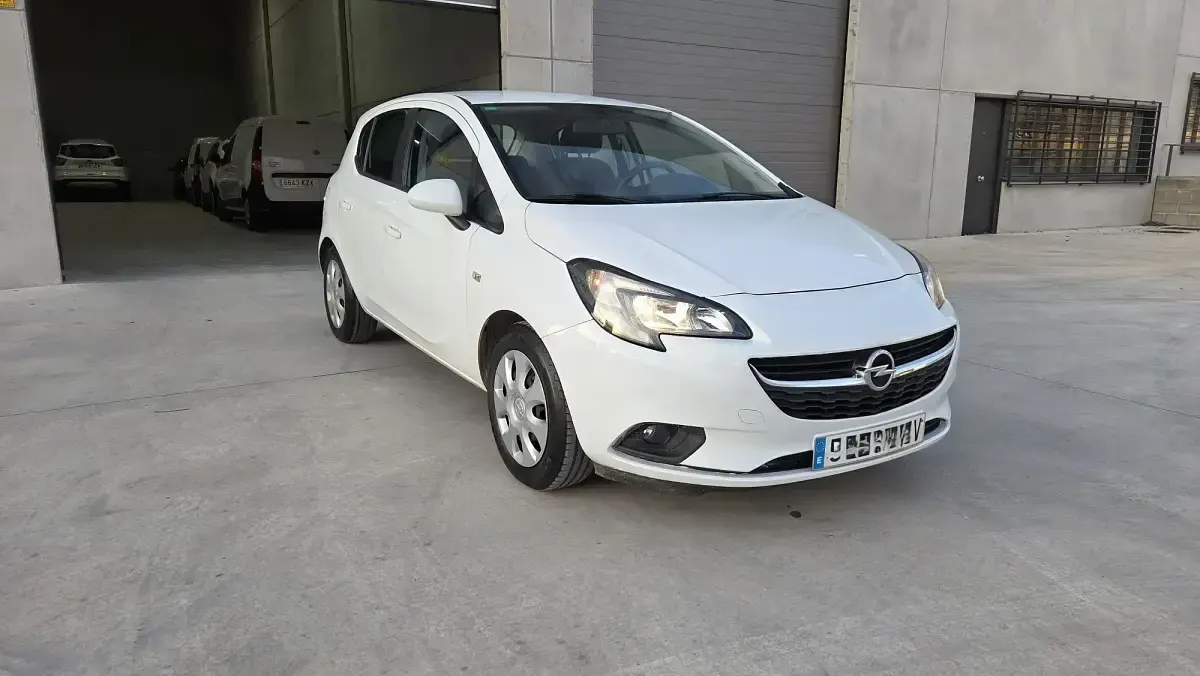 Usado Opel Corsa Selective 90 CV (66 kW) 2019 Blanco Utilitario