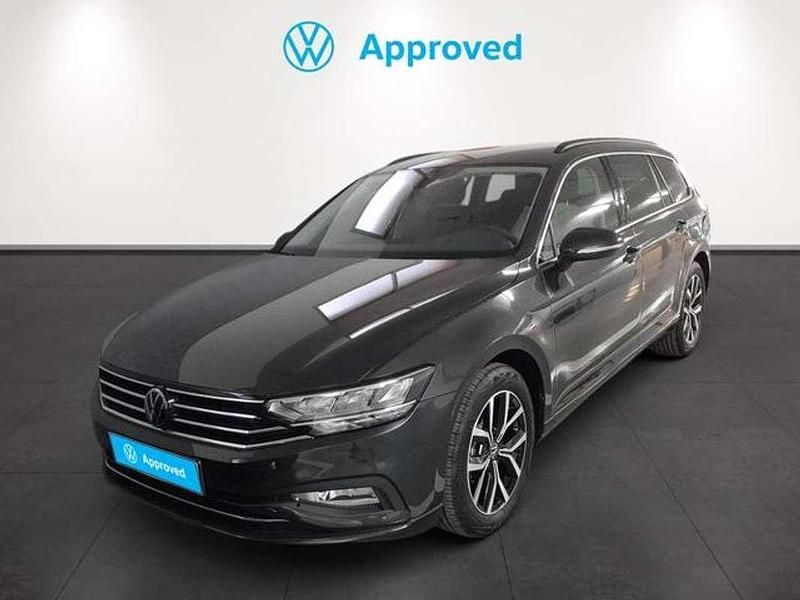 Gris Usado 2023 VW Passat Executive Familiar | 30.400 € (Buen precio) - Imagen 1/4