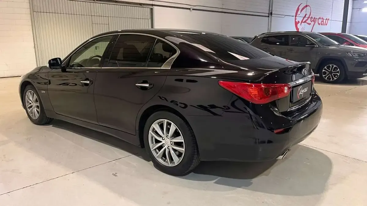 Usado Infiniti Q50 Premium 170 CV (125 kW) 2017 Negro Berlina