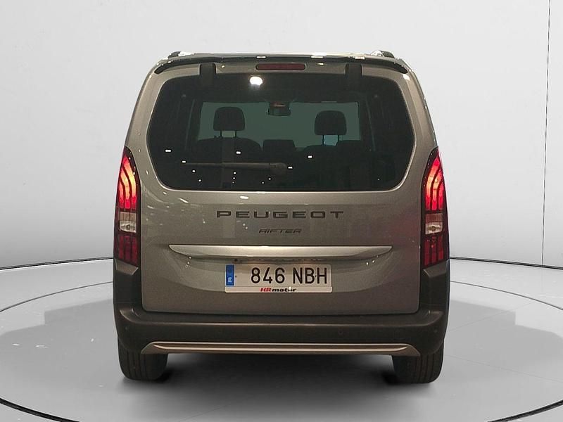 Usado Peugeot Rifter GT 131 CV (96 kW) 2025 Gris Monovolumen