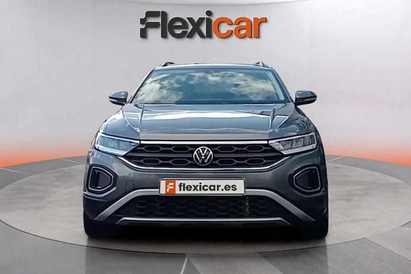Usado VW T-Roc Life 150 CV (110 kW) 2023 Gris SUV