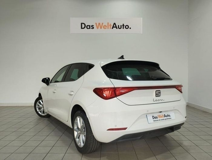 Blanco Usado 2024 Seat Leon Style | 25.690 € (Precio justo) - Imagen 1/4