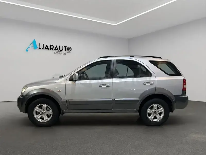 Usado Kia Sorento 140 CV (102 kW) 2006 Gris / plata SUV