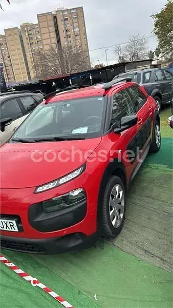 Usado Citroën C4 Shine Edition 110 CV (80 kW) 2017 Rojo Berlina