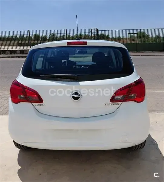 Usado Opel Corsa Color Edition 95 CV (69 kW) 2018 Blanco Utilitario