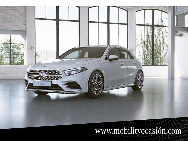 Usado Mercedes A200 AMG line 163 CV (119 kW) 2020 Blanco polar  pintura unicolor Berlina
