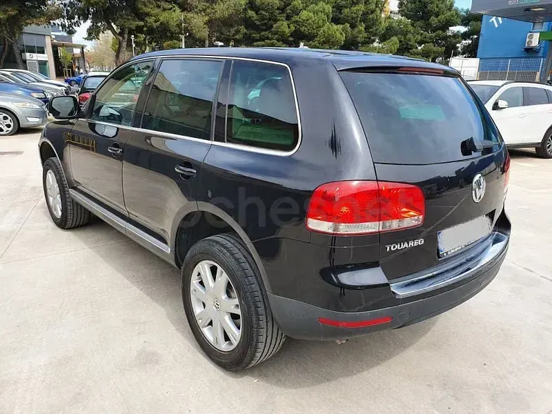Usado VW Touareg R 174 CV (127 kW) 2006 Negro SUV