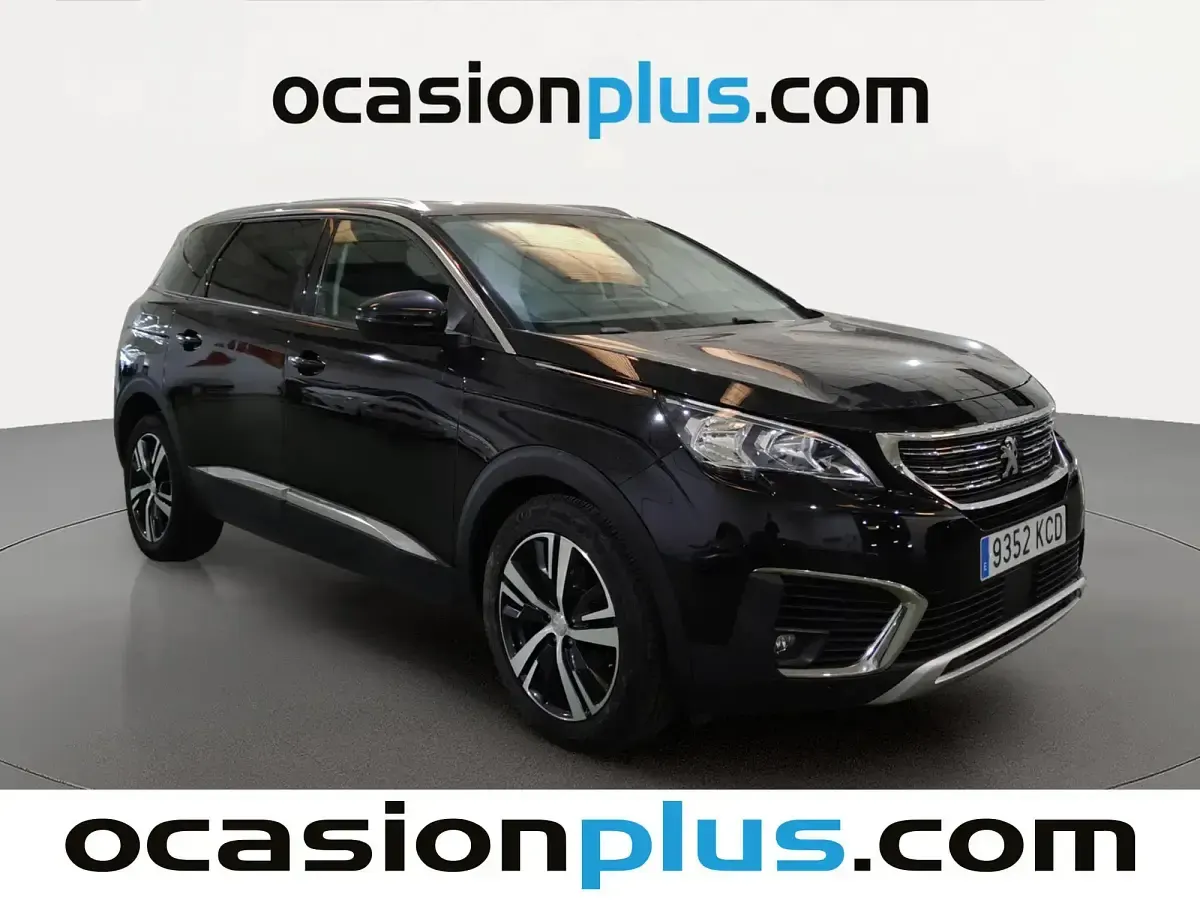 Usado Peugeot 5008 Allure 120 CV (88 kW) 2017 Negro SUV