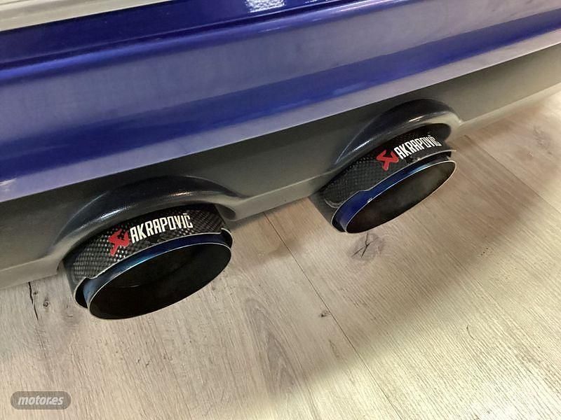 Usado VW Golf V R 250 CV (183 kW) 2007 Azul Berlina