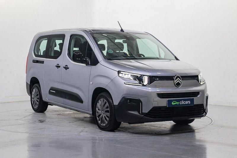Usado Citroën Berlingo 130 CV (95 kW) 2025 Gris Monovolumen