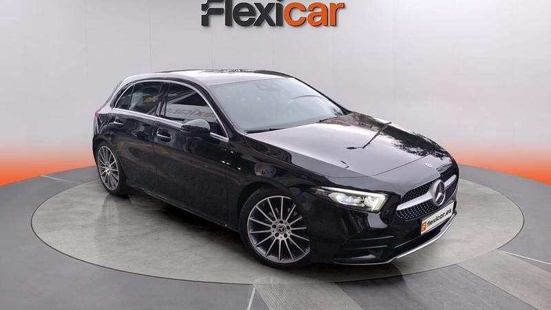 Usado Mercedes A200 163 CV (119 kW) 2018 Negro Utilitario