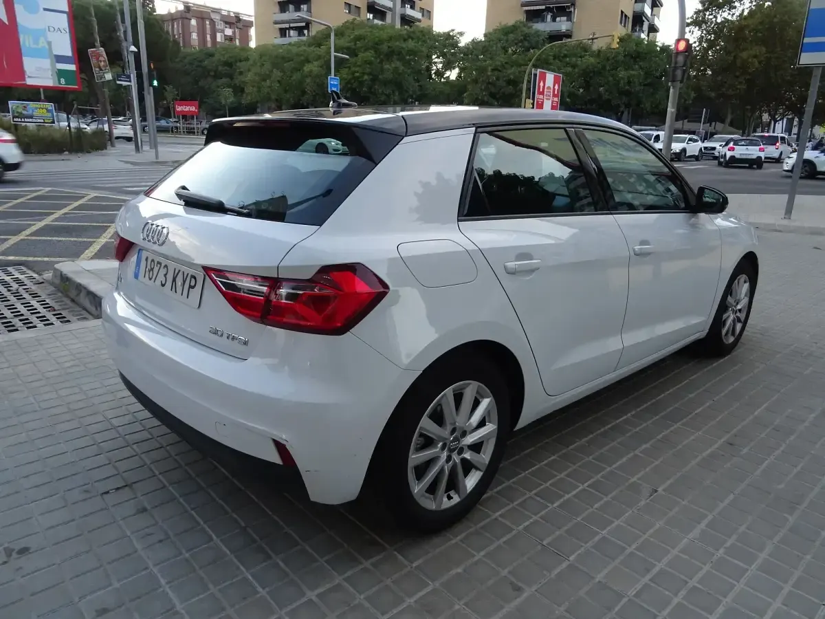 Usado Audi A1 Sportback 116 CV (85 kW) 2019 Blanco Utilitario