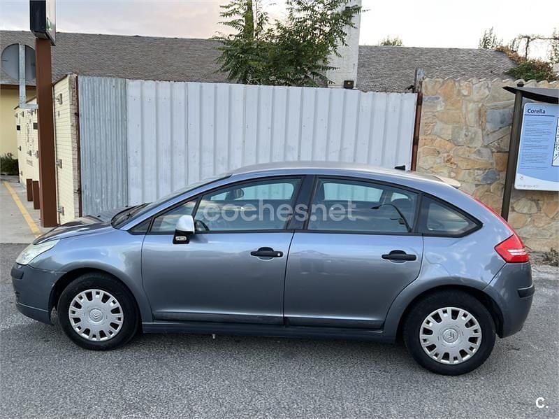 Usado Citroën C4 90 HP (66 kW) 2006 Cinzento Sedan