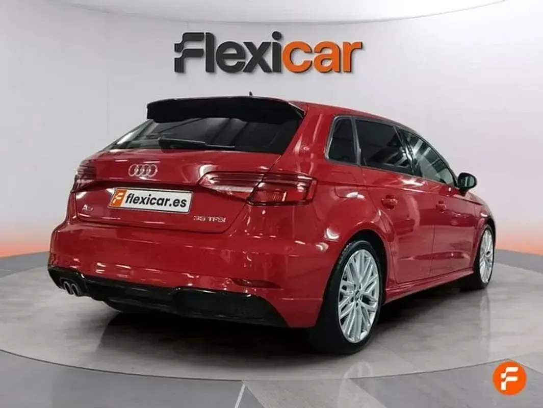 Usado Audi A3 Sportback S-Line 150 CV (110 kW) 2018 Rojo Utilitario