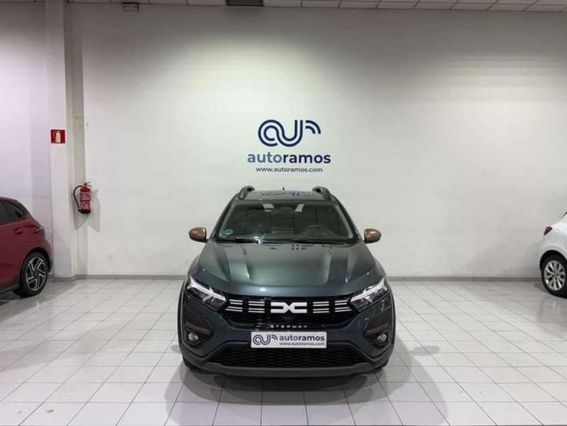 Usado Dacia Sandero Extreme 110 CV (80 kW) 2024 Verde Utilitario