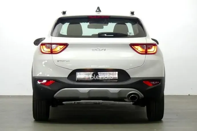 Usado Kia Stonic 84 CV (61 kW) 2023 SUV
