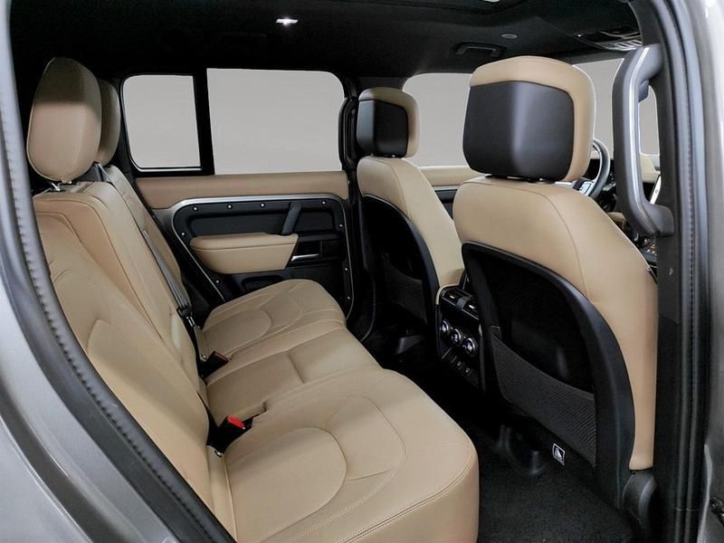 Usado Land Rover Defender 249 CV (183 kW) 2024 Silicon silver