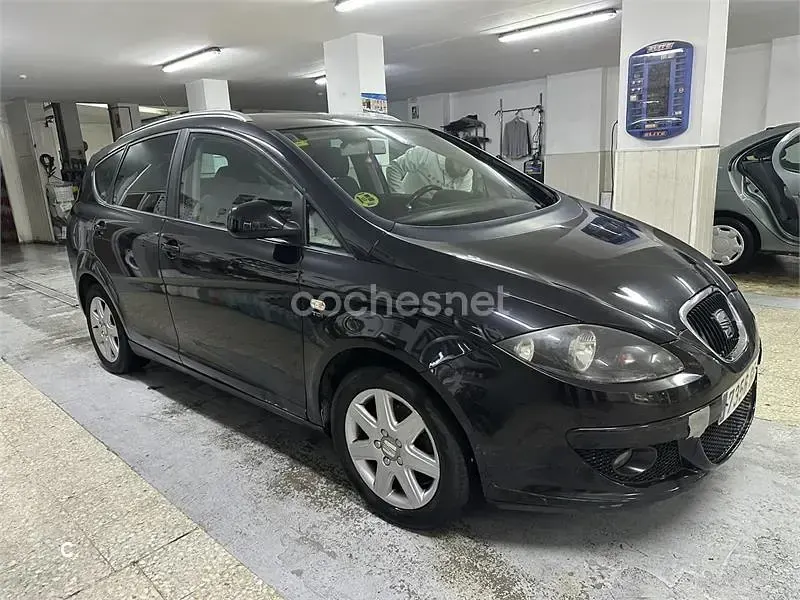 Usado Seat Altea XL Stylance 140 CV (102 kW) 2008 Negro Monovolumen