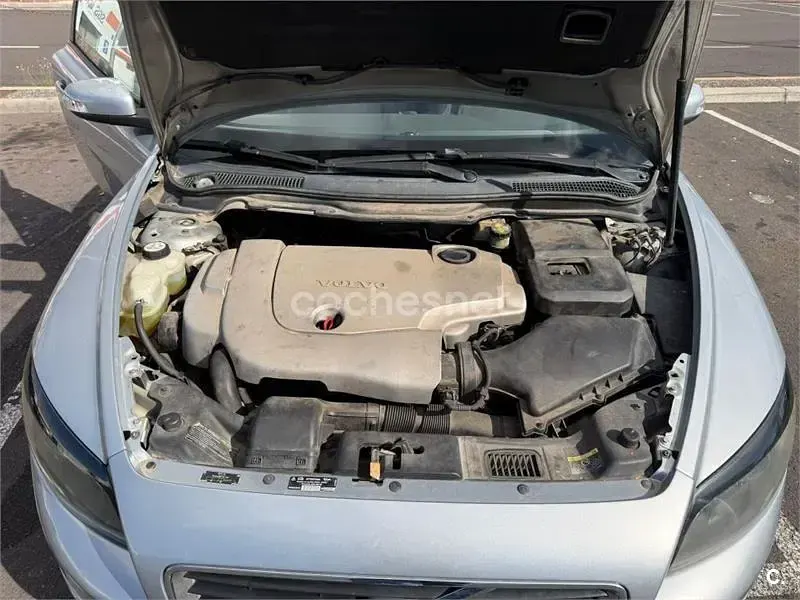 Usado Volvo C30 Momentum 180 CV (132 kW) 2008 Gris / plata Utilitario