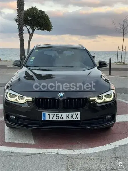 Usado BMW 320 Comfort Edition 190 CV (139 kW) 2018 Marrón Familiar