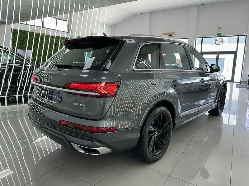 Usado Audi Q7 Ambiente 286 CV (210 kW) 2021 Gris / plata SUV