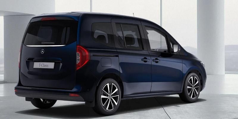 Nuevo Mercedes T180 115 CV (84 kW) 2025 Azul Monovolumen