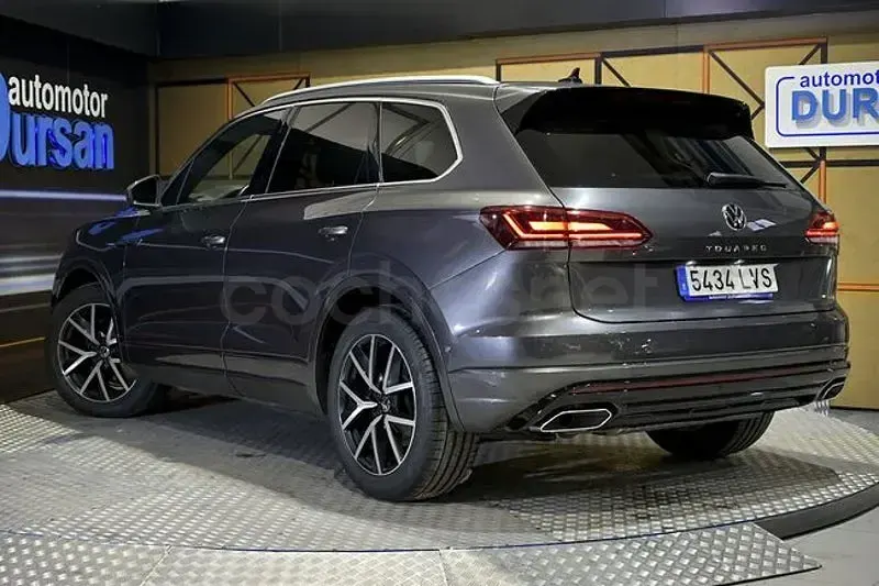 Usado VW Touareg 286 CV (210 kW) 2021 Gris / plata SUV