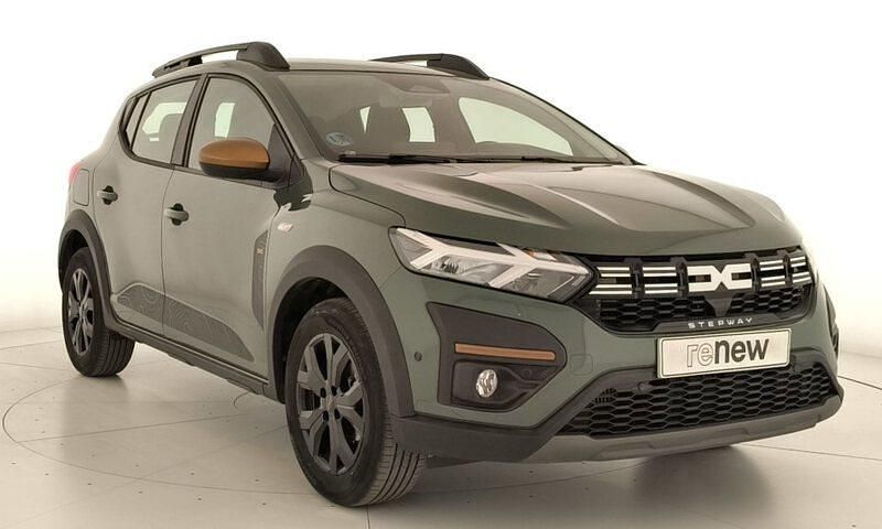 Usado Dacia Sandero Extreme 100 HP (73 kW) 2026 Verde Sedan